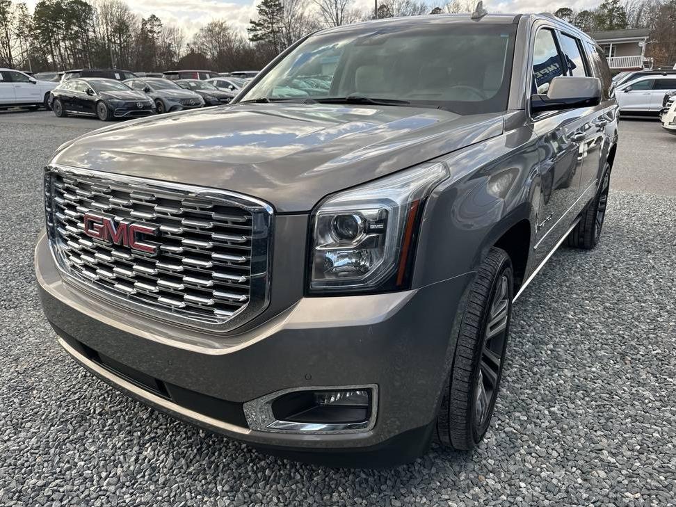 GMC YUKON XL 2019 1GKS2HKJ3KR228617 image